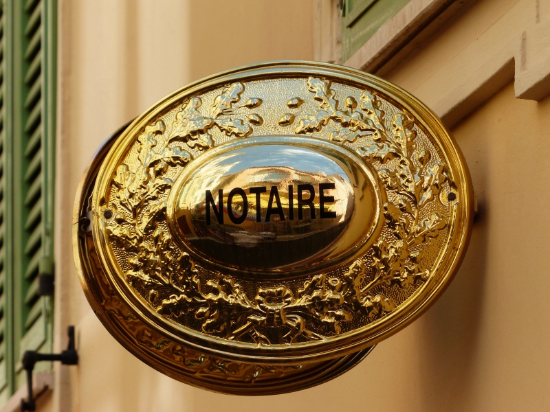 notaire-PUGET ROSTANG-min_advertising-golden-metal-money-lighting-brass-1013060-pxhere.com